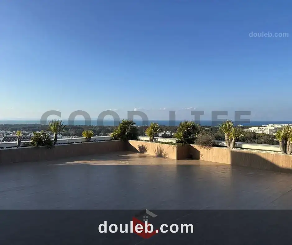 S0 meublé avec vue sur mer - Miniature 2