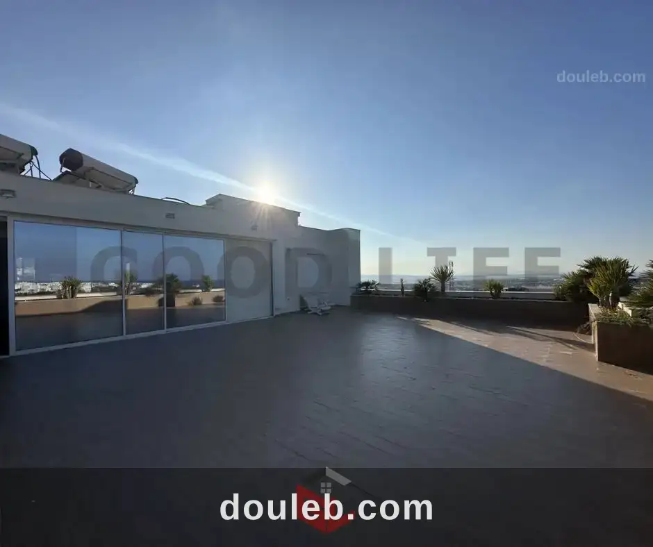 S0 meublé avec vue sur mer - Miniature 3