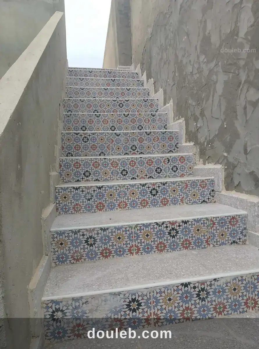 Maison neuf 200m s 3 avec fond de commerce - Miniature 5