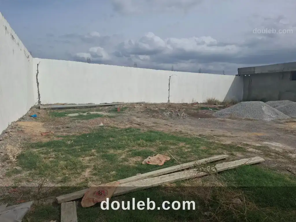 Dépôt 1000 m2 à oudhna - Miniature 2