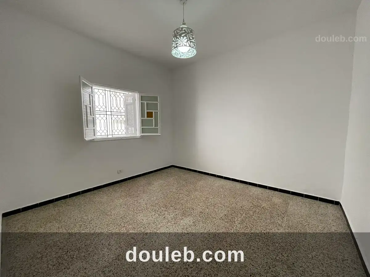 Un rdc de villa s3 à rades - Miniature 4