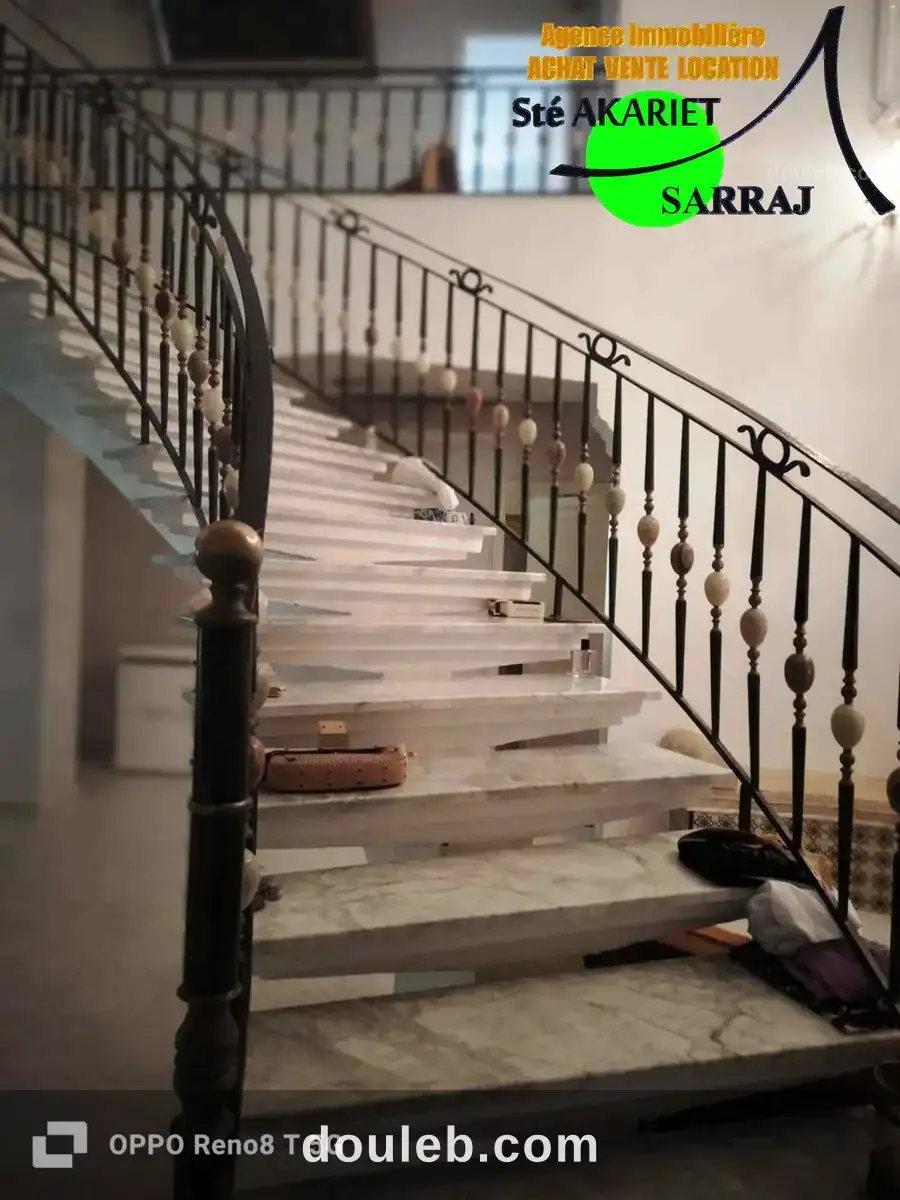 Villa à cité riadh prés école primaire ibn charaf - Miniature 3