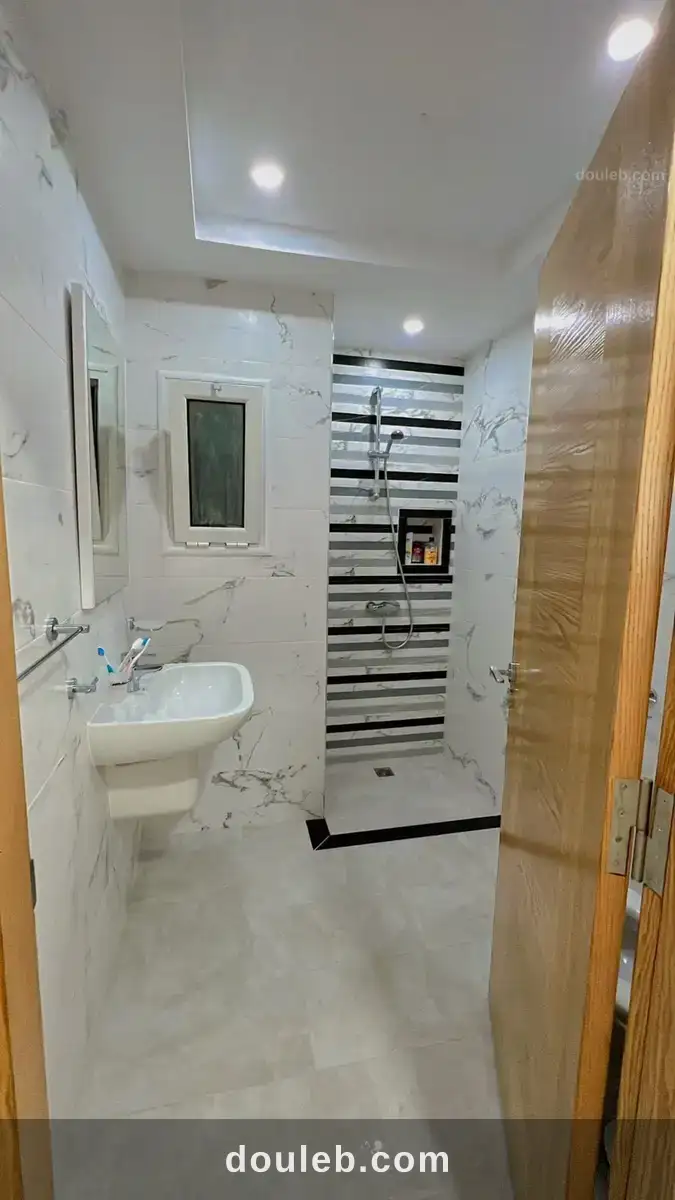 Luxueux appartement meublé pieds dans l'eau - Miniature 5