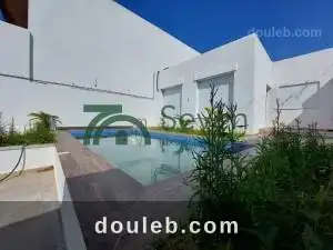 Une villa meuble en s3 plain pied avec piscine - Miniature 4