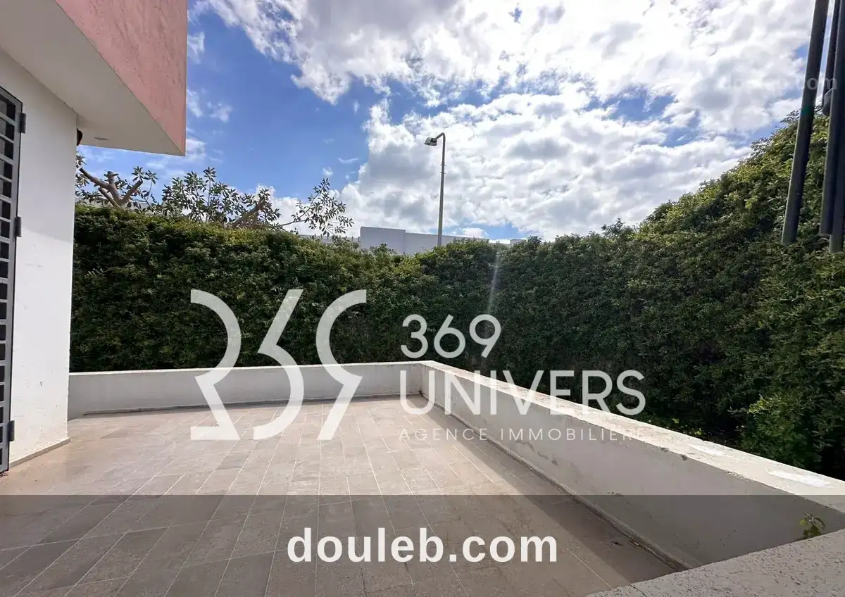 Duplex avec terrasse à la marsa ref rd075 - Miniature 4