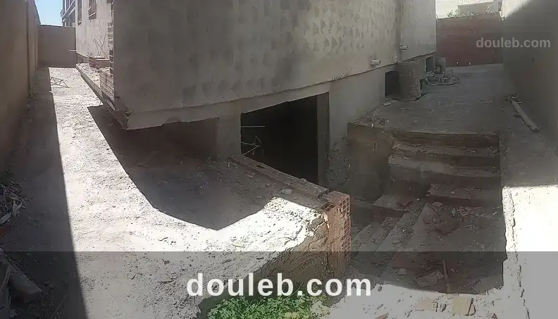 Villa 3 étages inachevée au mrj6 - Miniature 2