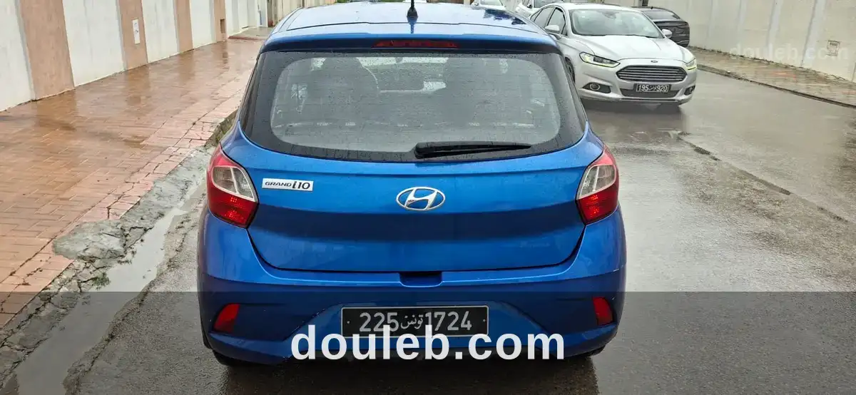 Hyundai i10 populaire 1ère main - Miniature 2