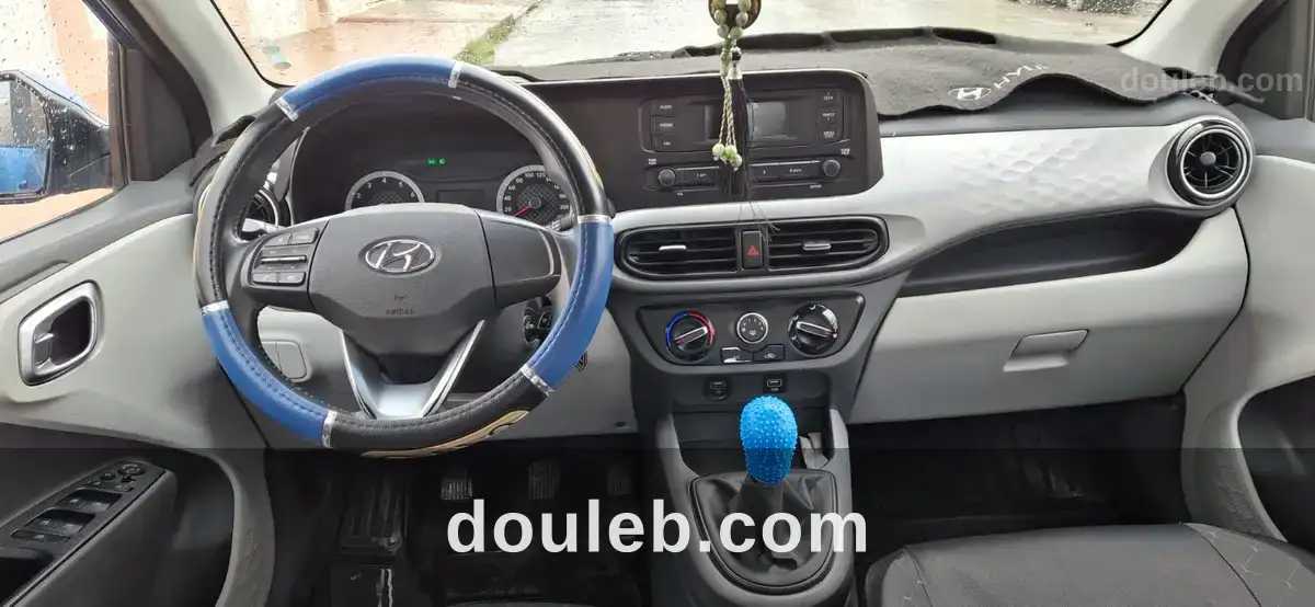 Hyundai i10 populaire 1ère main - Miniature 5