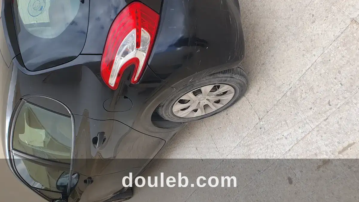Peugeot 208 très bon etat - Miniature 4
