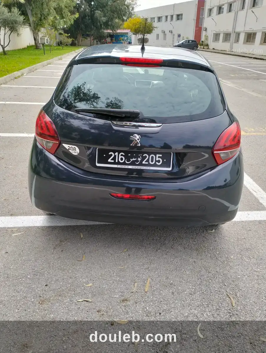 208 première main - Miniature 4