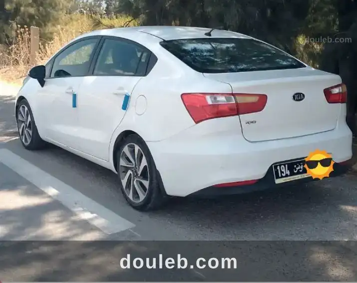 Kia rio sedan berline - Miniature 2