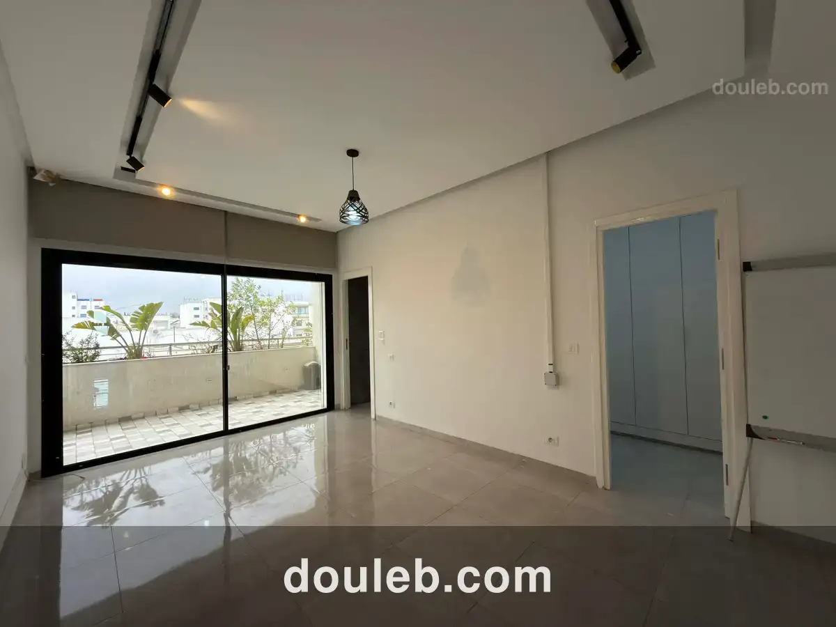 Bureau 2 open space et 3 pièces à l'ariana - Miniature 2