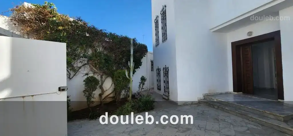 Villa s4 avec jardin à gammarth - Miniature 2