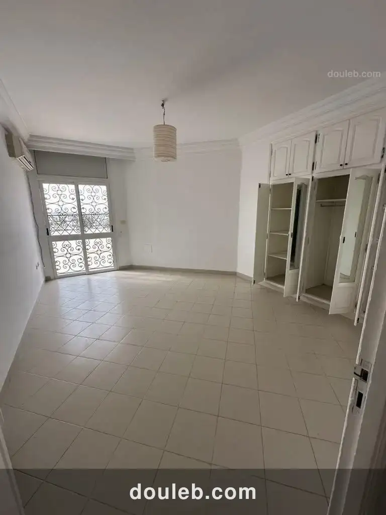 Villa s4 avec jardin à gammarth - Miniature 3