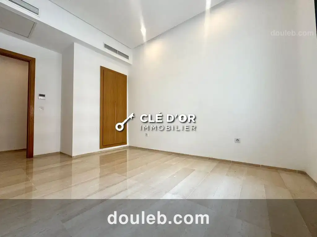 Un charmant appart s2 au jardins de carthage - Miniature 3