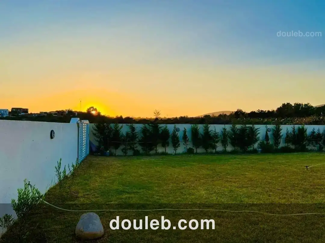 Villa a la plage ds 580m2 el haouaria cap bon - Miniature 4