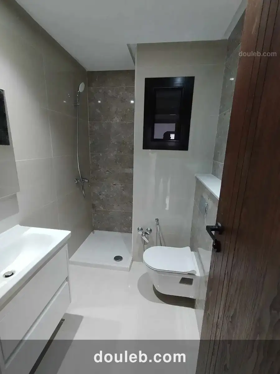 Appartement s 2 derrière carrefour el wahat - Miniature 3