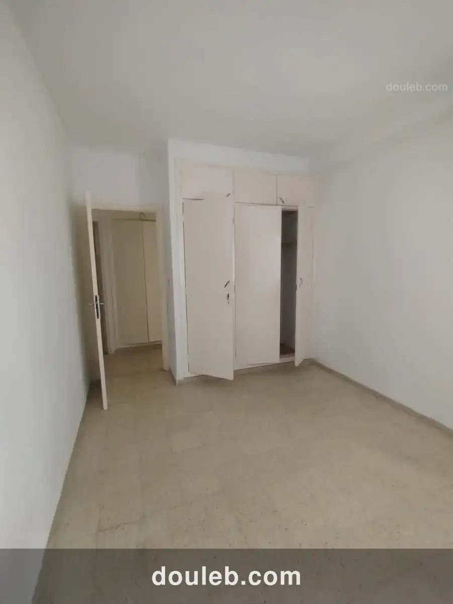 Un vaste et lumineux appartement s3 à menzah9b - Miniature 2