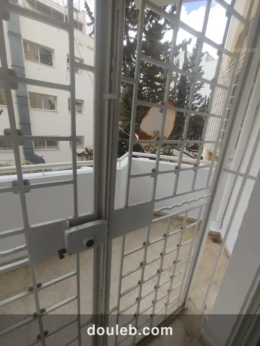 Un vaste et lumineux appartement s3 à menzah9b - Miniature 3