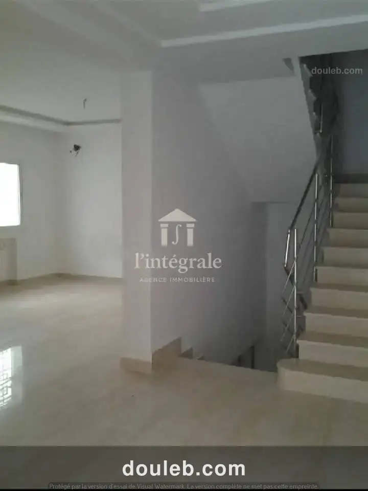 Superbe triplex s4 très haut standing avec jardin - Miniature 3