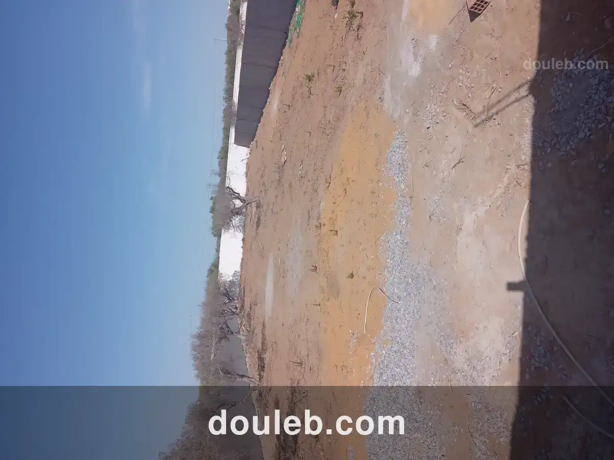 Terrain avec clôture - Miniature 3