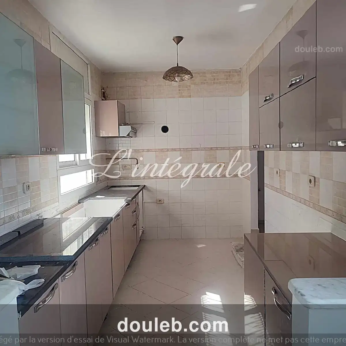 Bureau spacieux avenue hedi nouira - Miniature 4