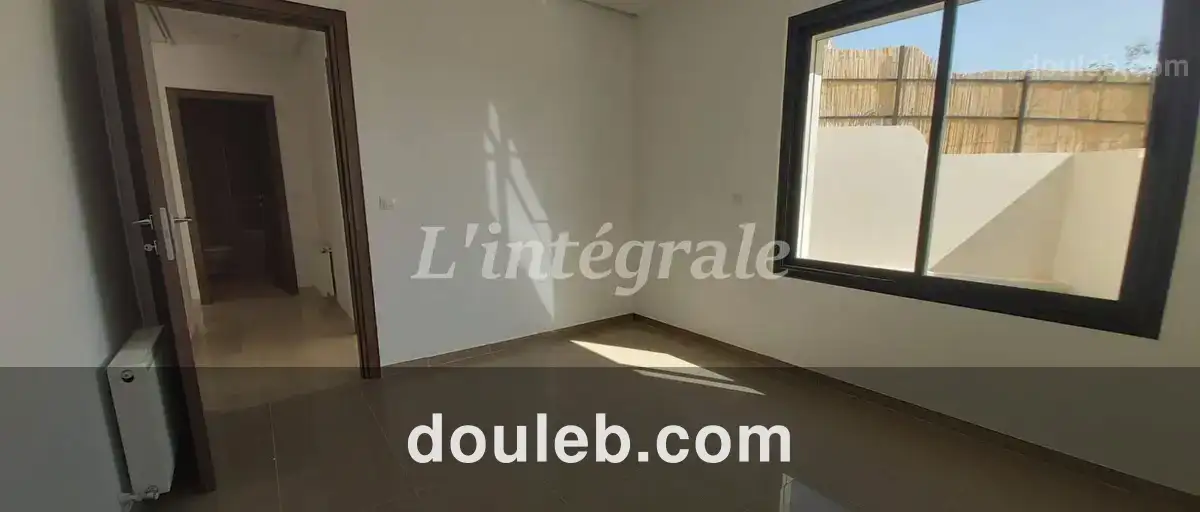 Coquet appartement s2 avec jardin privatif - Miniature 2