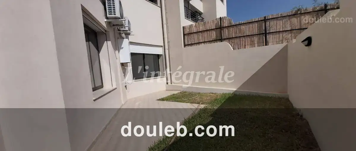 Coquet appartement s2 avec jardin privatif - Miniature 4