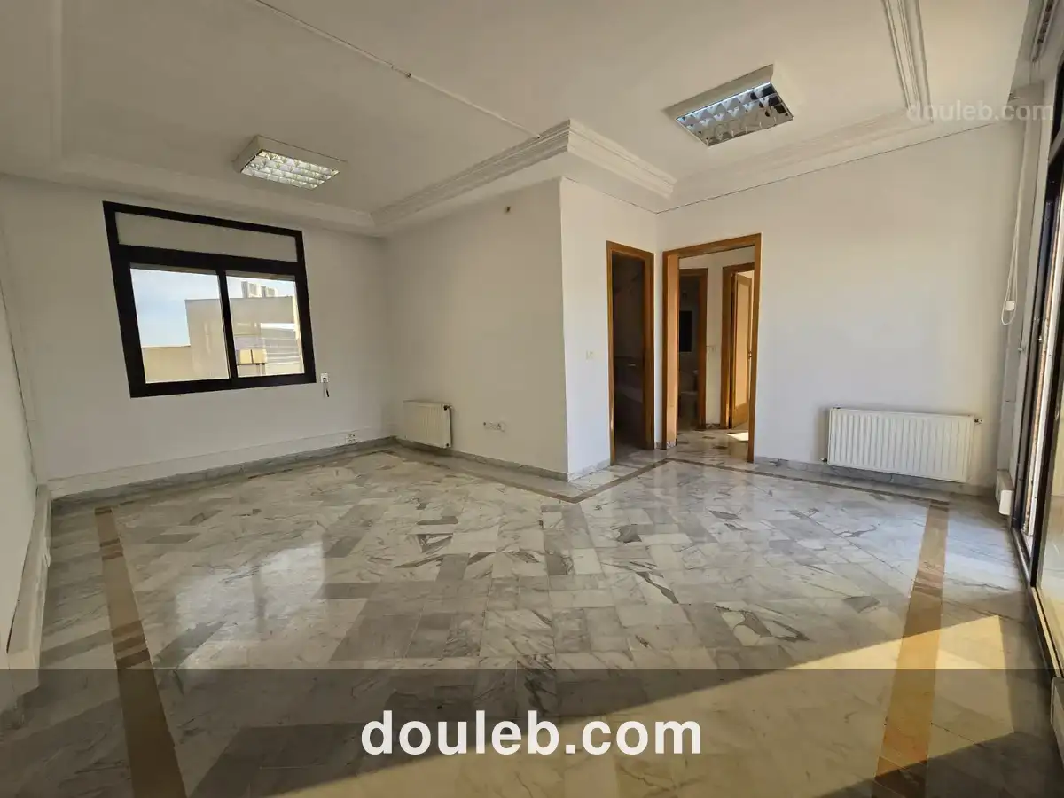 Appartement s1 pour usage bureautique - Miniature 3