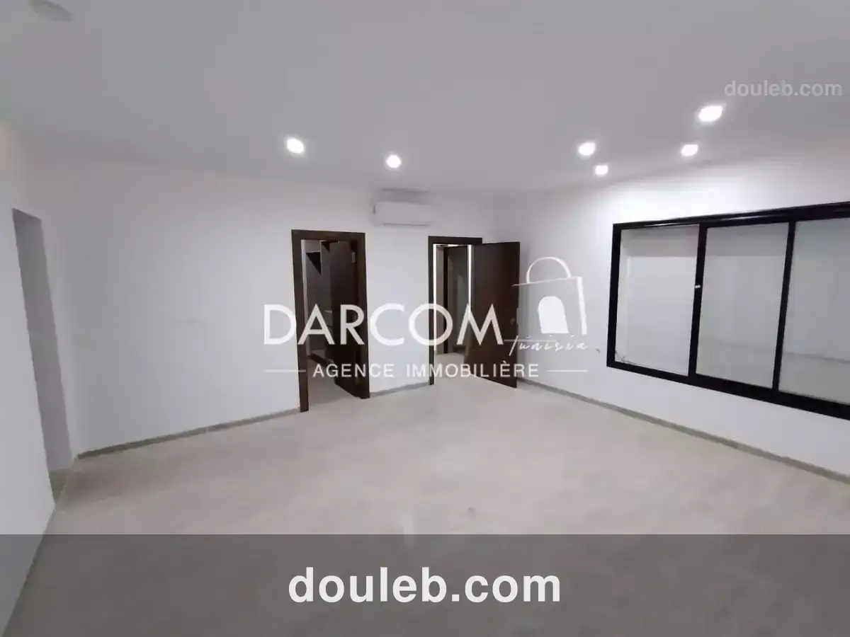 Villa avec piscine chotrana - Miniature 4