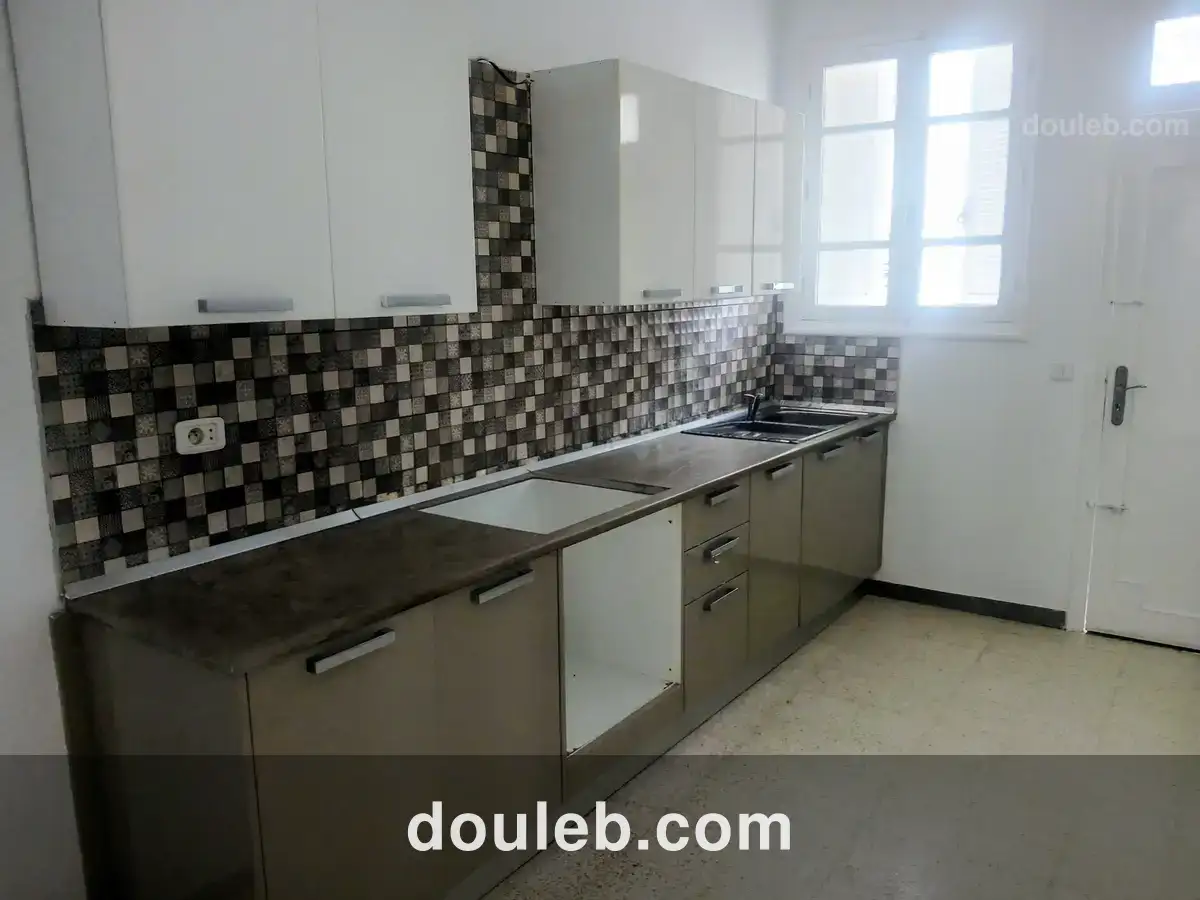 Etage de villa el menzah 7 - Miniature 2