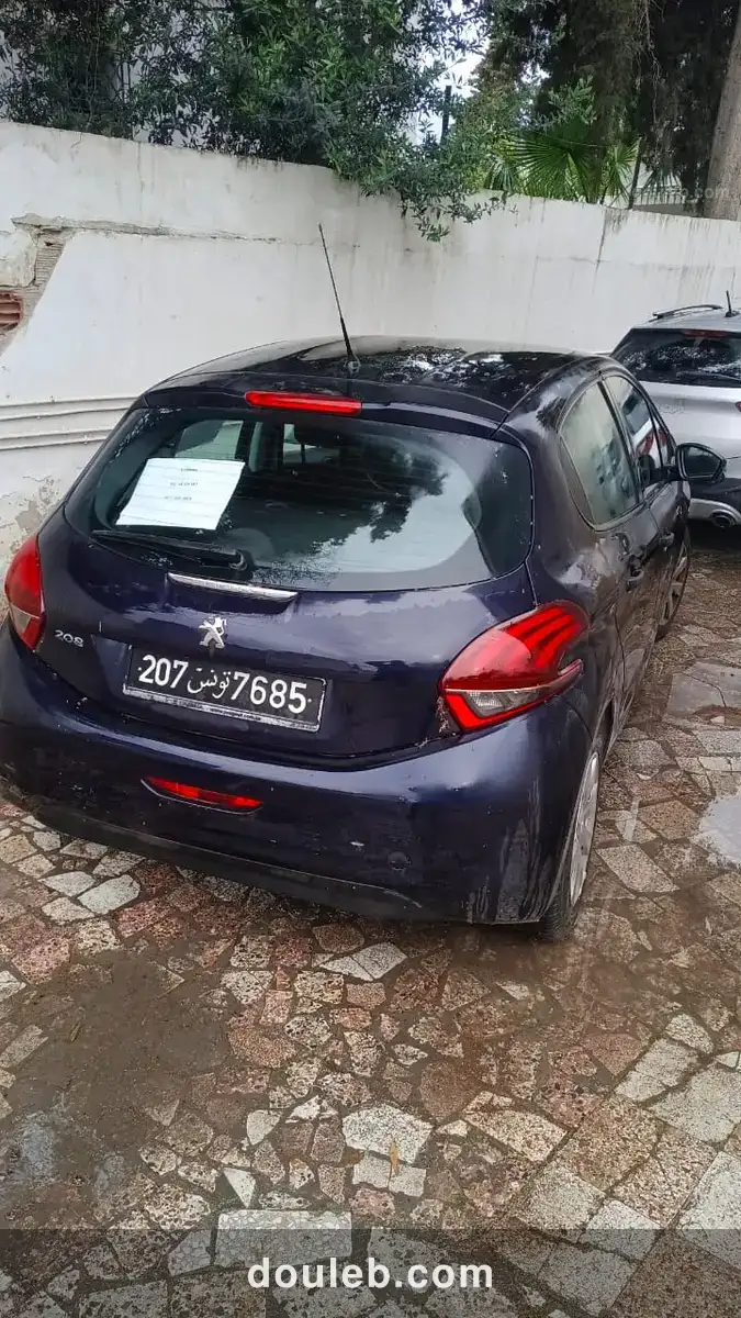 Peugeot 208 octobre 2018 premiere main - Miniature 2