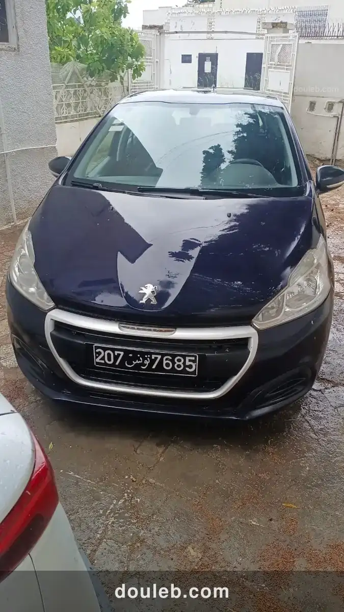 Peugeot 208 octobre 2018 premiere main - Miniature 3