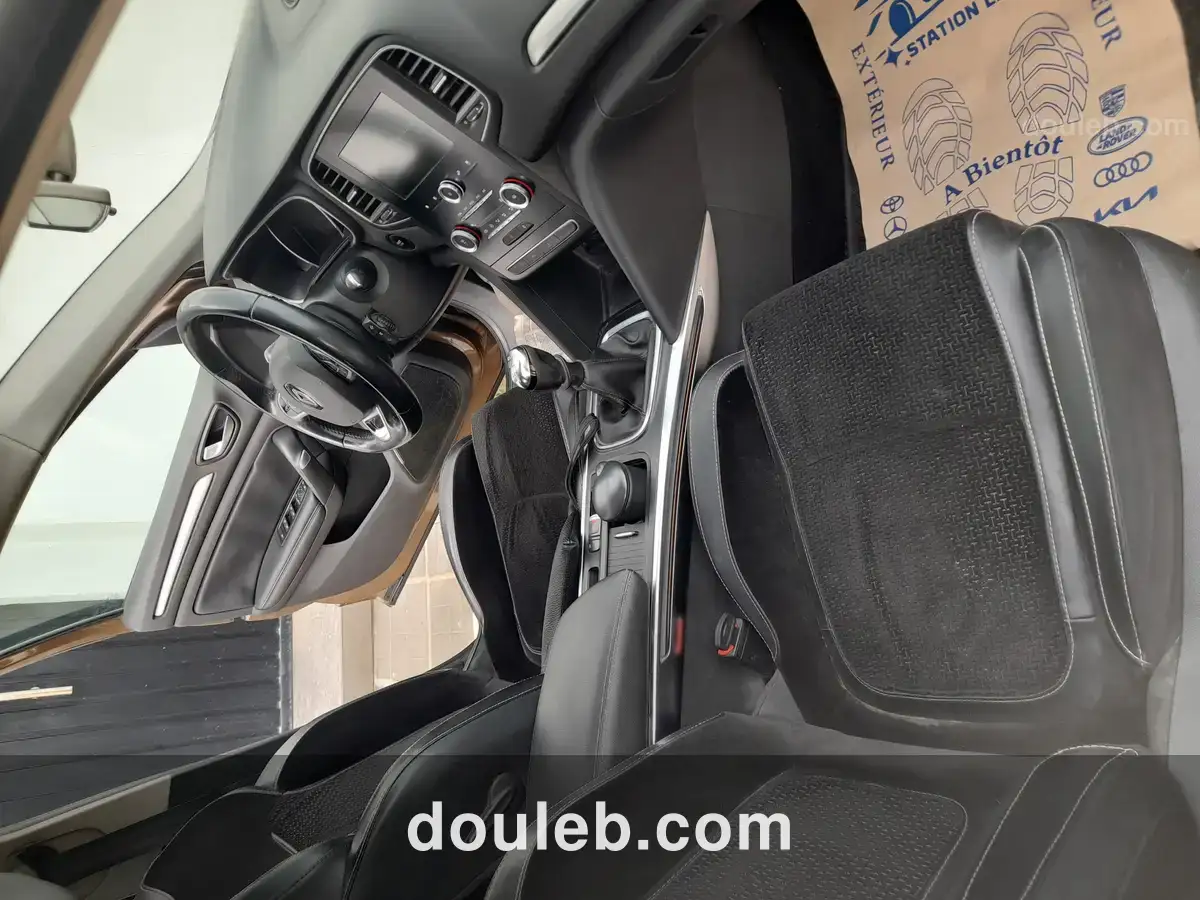 Megane4 modèle 2017 - Miniature 3