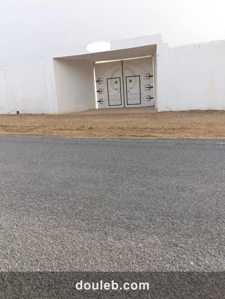 Terrain à hammamet 8200m - Miniature 3