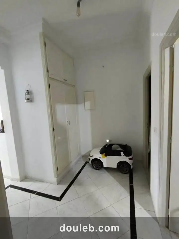 Rez de chaussée s3 avec entrée indépendante - Miniature 5