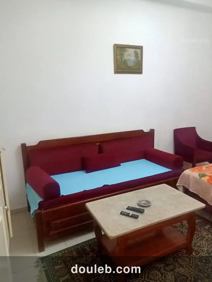 Joli studio meublée - Miniature 4