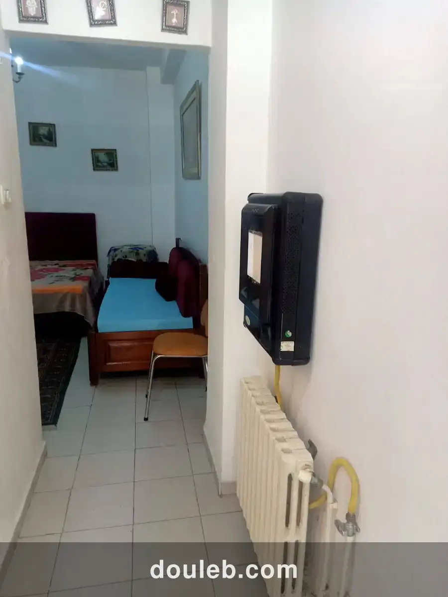 Joli studio meublée - Miniature 5