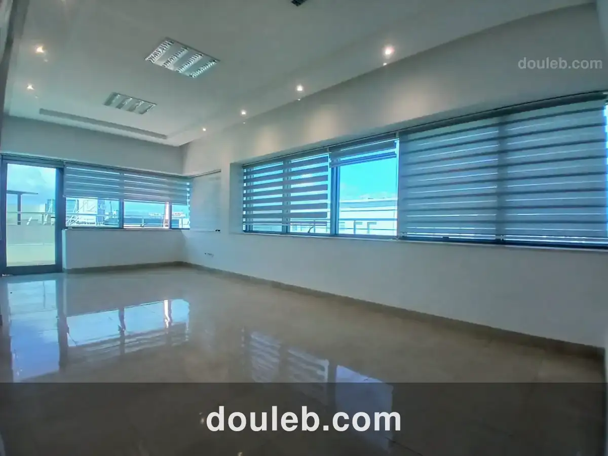 Bureau spacieux - Miniature 2