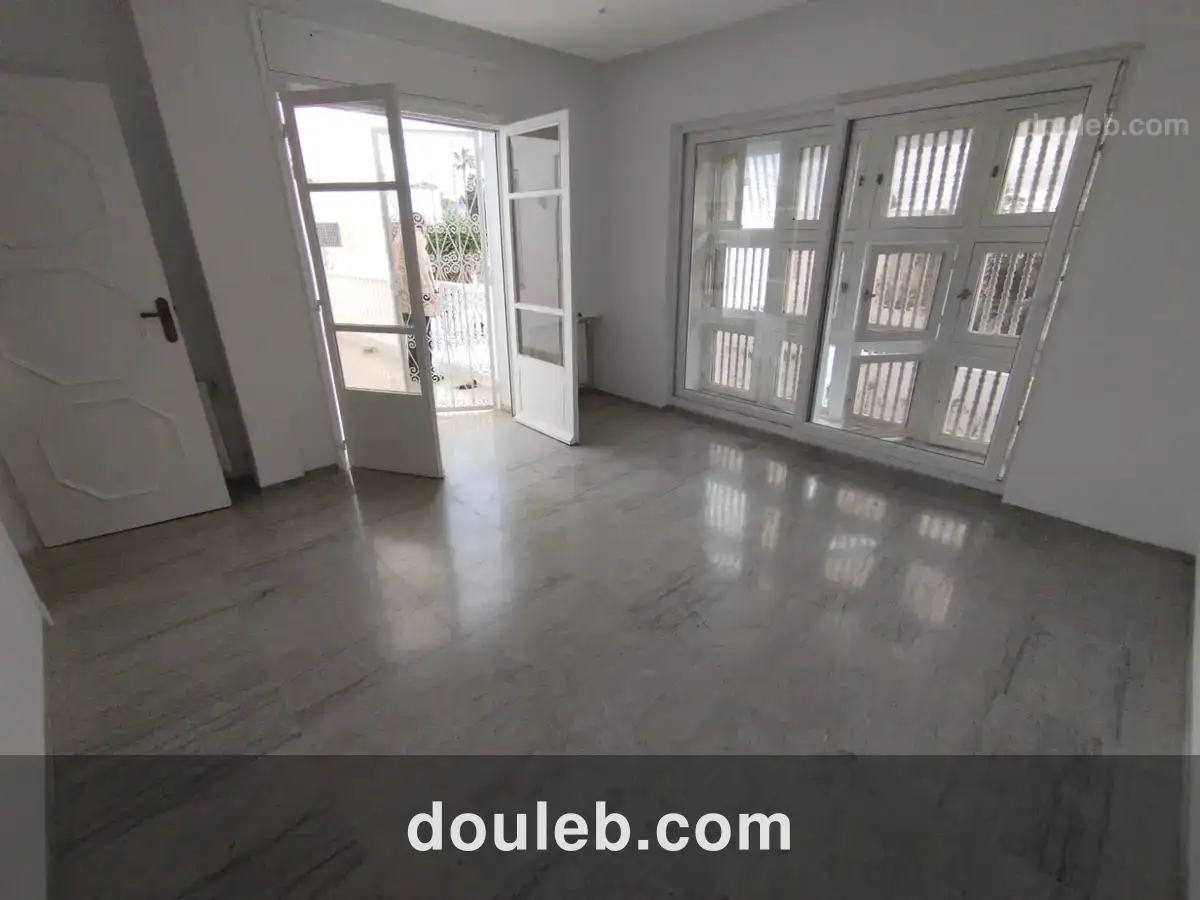 Villa avec piscine à la marsa - Miniature 3