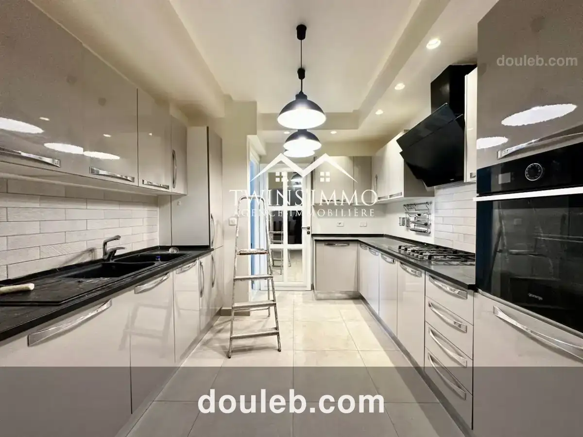 Villa s4 avec piscine à la marsa - Miniature 3