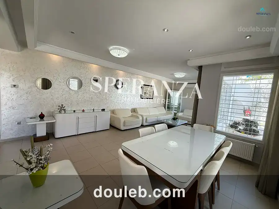 Villa iris - Miniature 2