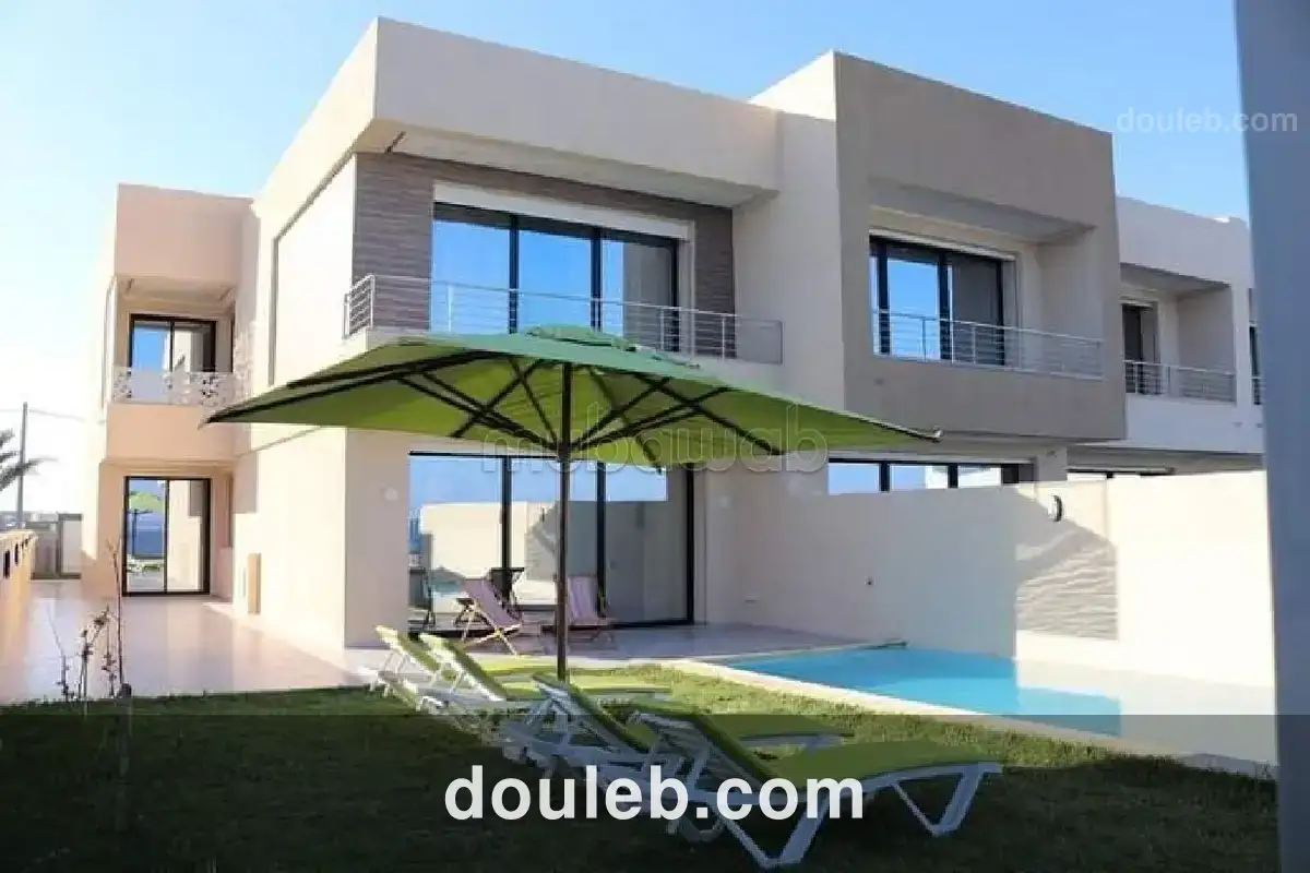 Villa pieds dans l'eau avec piscine à kélibia - Miniature 3