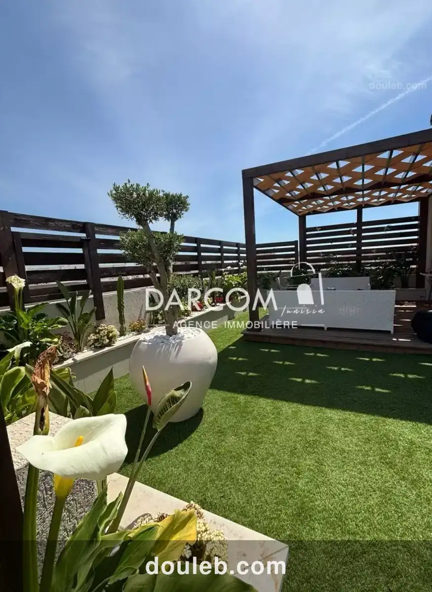 Villa jumelée avec piscine - Miniature 2