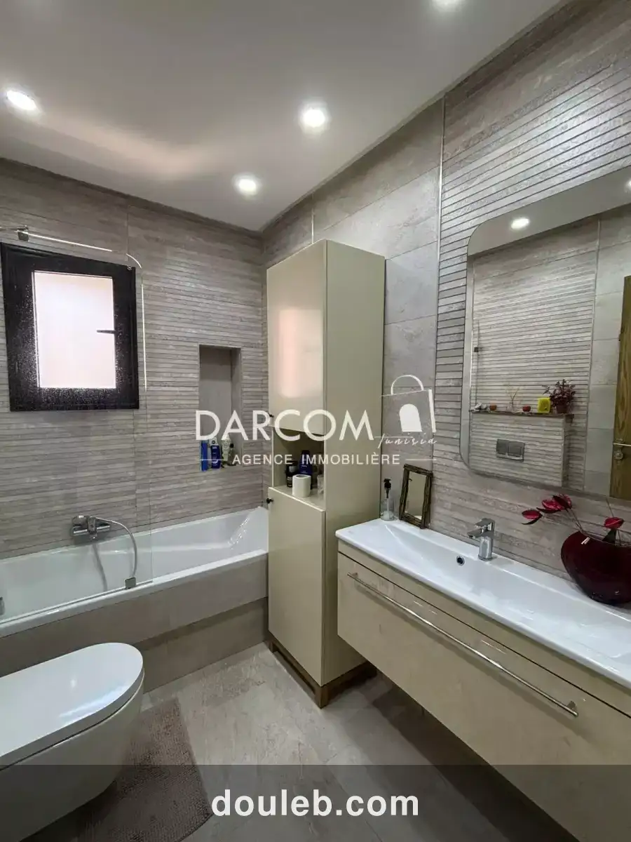 Villa jumelée avec piscine - Miniature 5