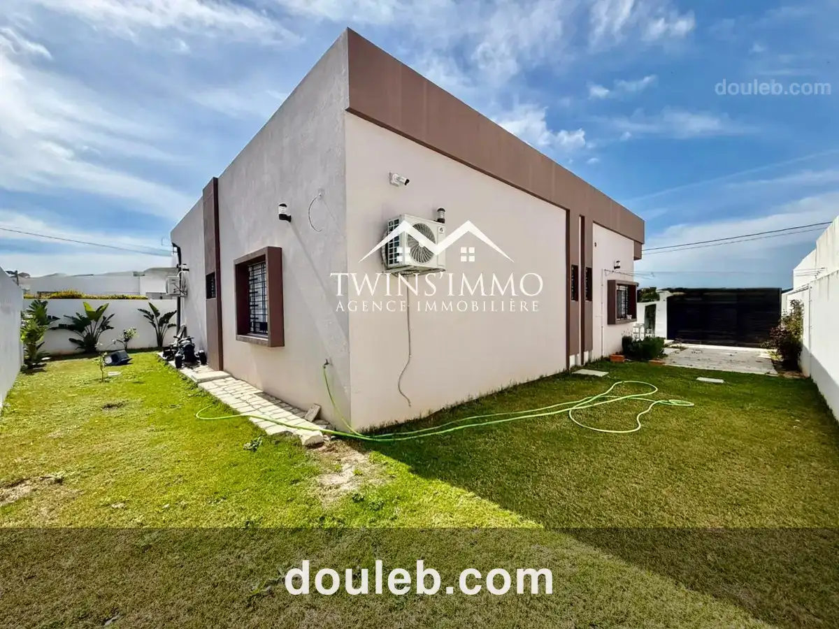 Villa de plain pied à la marsa - Miniature 2