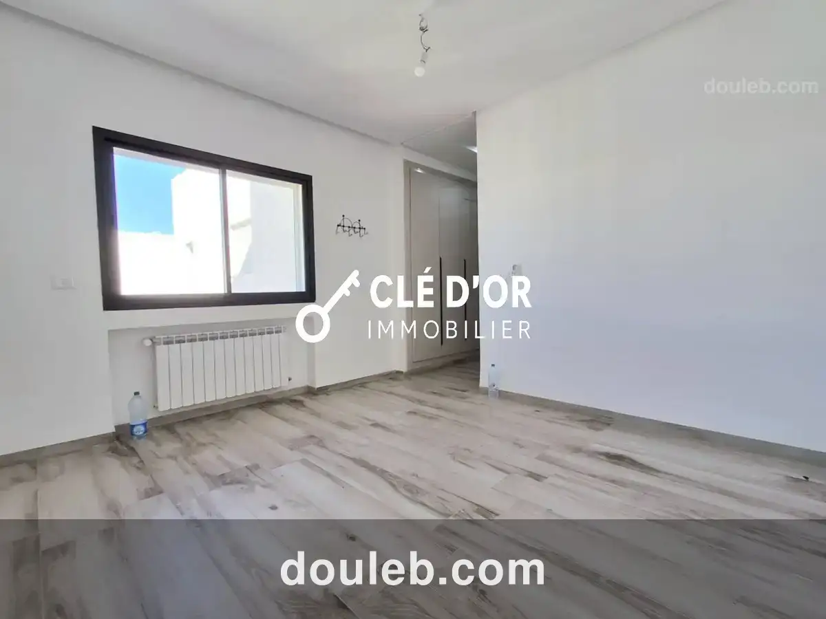 Appartement s4 au jardins de carthage - Miniature 3