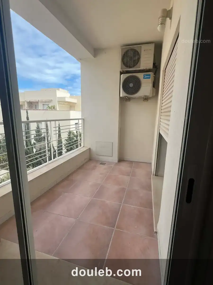 Bureau hall et 6 pièces au lac 2 - Miniature 2