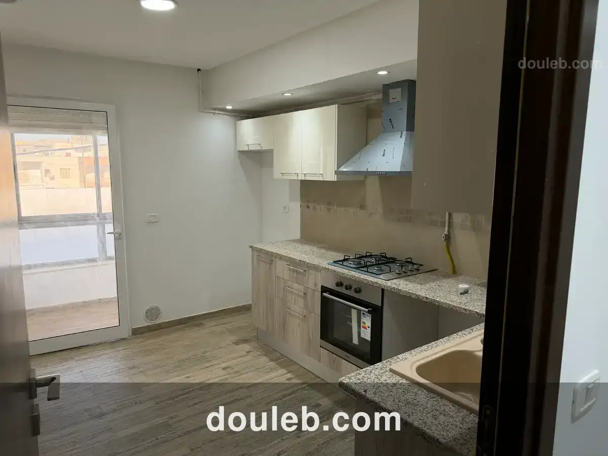 Appartement sur la route principale grémda sfax - Miniature 3