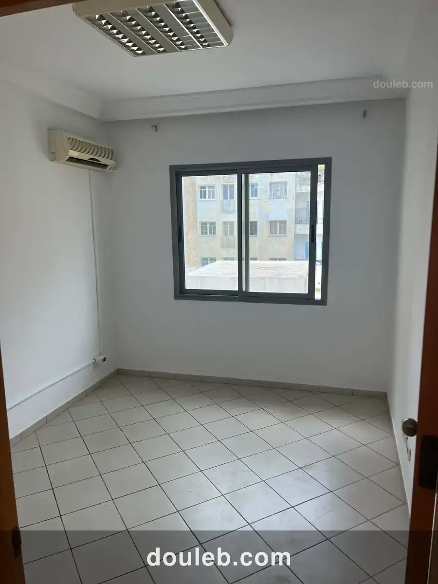 Bureau rue de canada - Miniature 2